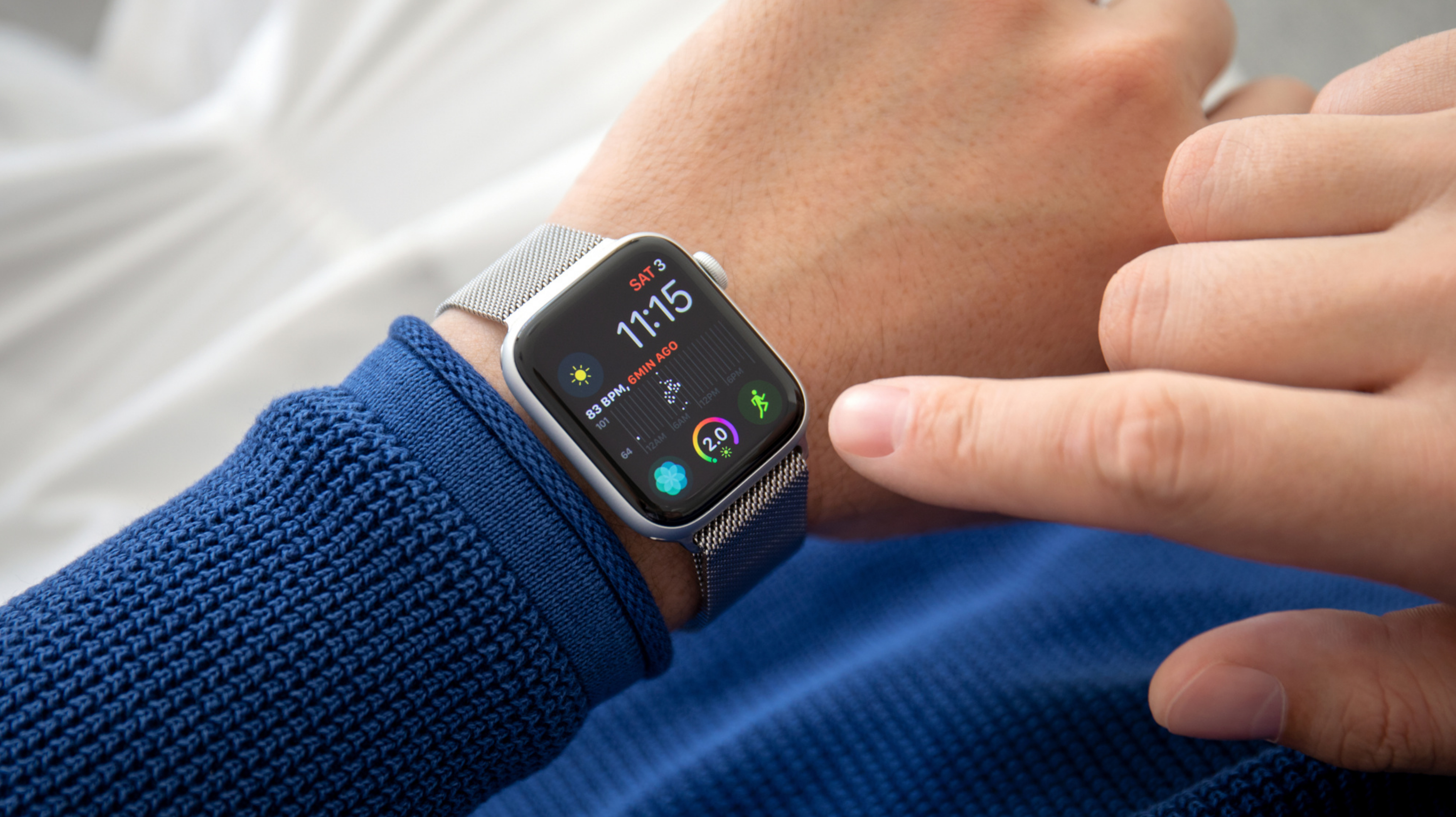 Часы apple 2024. Apple watch Series 8. Apple watch se 2023 мужские. Apple watch 8 temperature. Apple watch 8 vs 3.