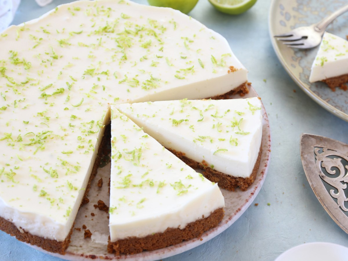 Sommerliche Joghurt-Limetten-Torte: Erfrischender Genuss ohne Backen
