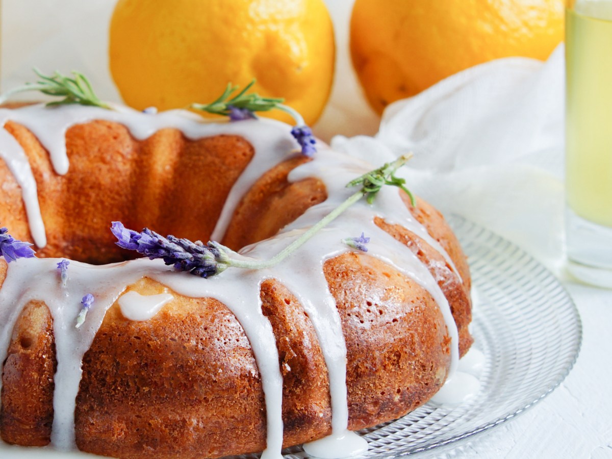 Limoncello-Kuchen: Super Sommerlich und unwiderstehlich saftig