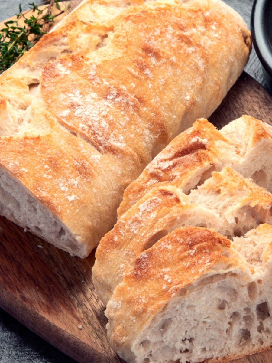 Nur 6 Zutaten: Leichtes Rezept für ein italienisches Ciabatta