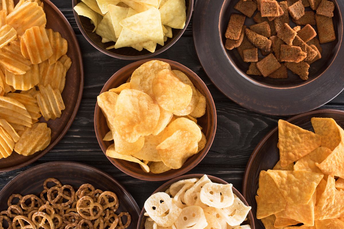 Vorsicht vor Chips und Crackern bei einer Laktoseintoleranz