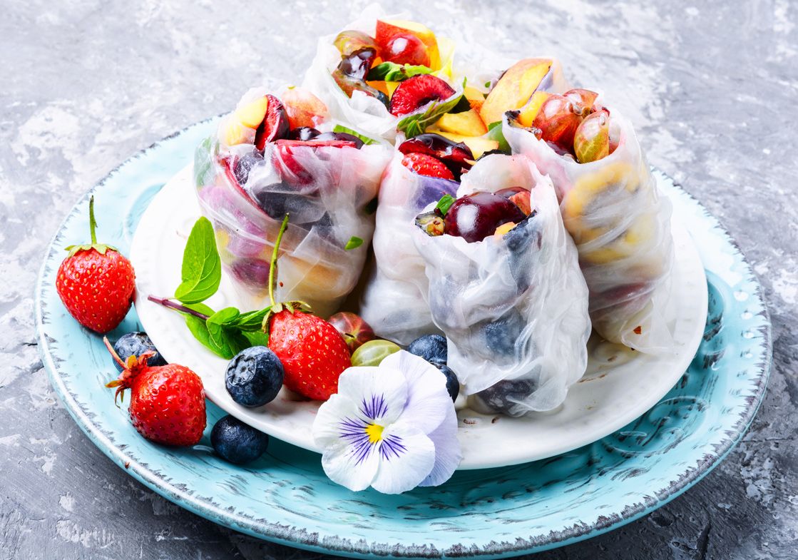 Auch lecker: Süße Dessert-Sommerrollen mit Früchten Auch lecker: Süße Dessert-Sommerrollen mit Früchten