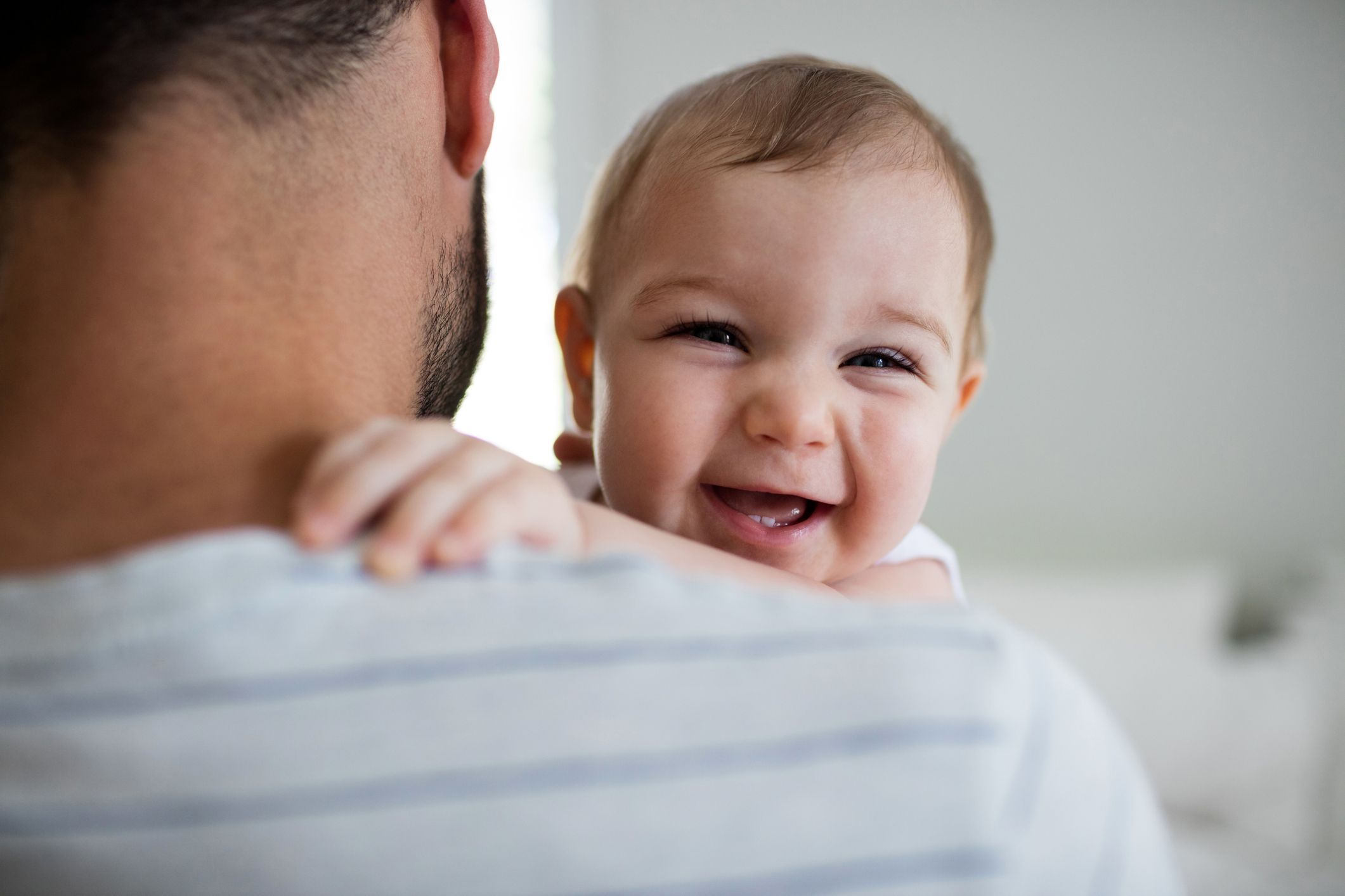 Erst mit rund neun Monaten haben Babys ihre eigentliche Augenfarbe.