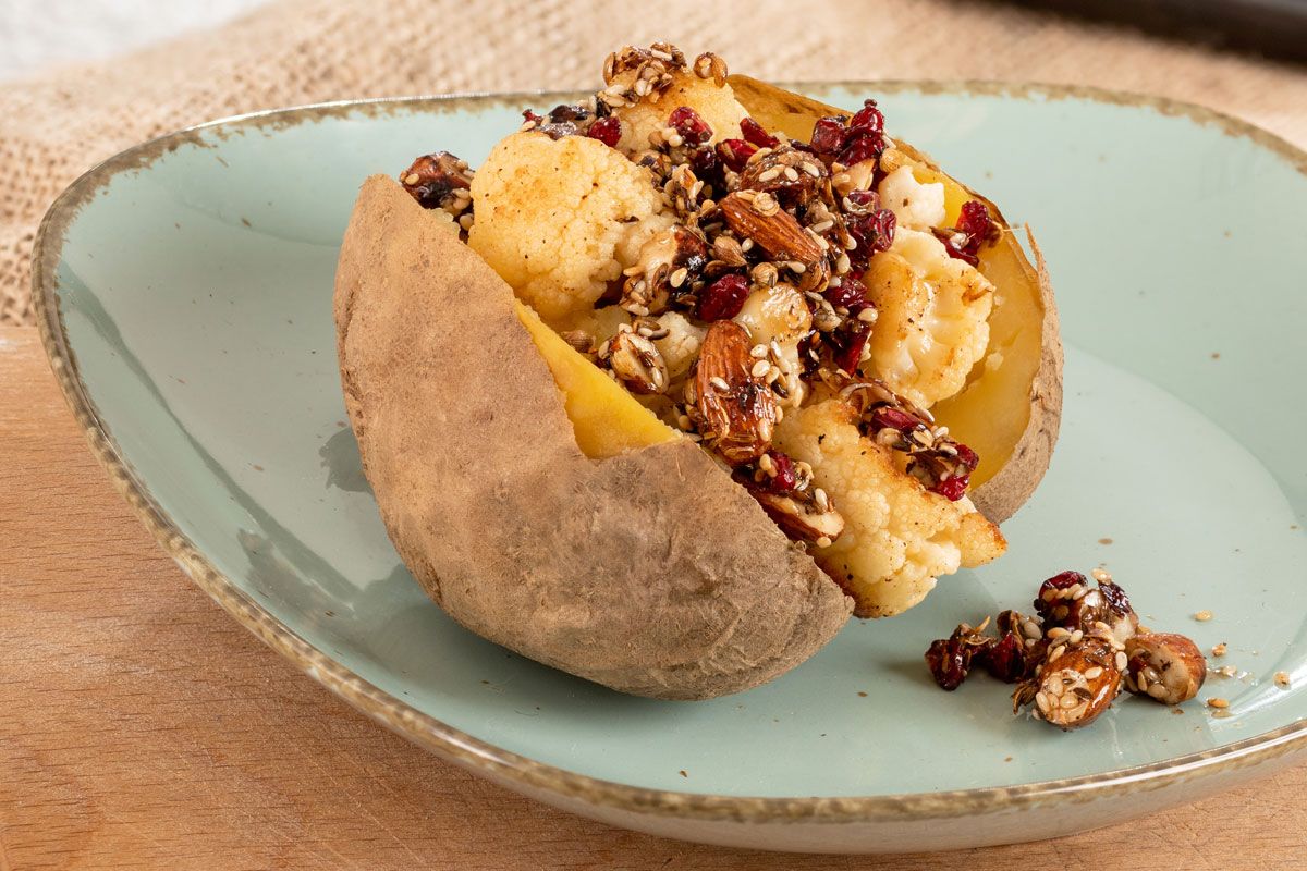 Kumpir-Rezept für Veggie-Ofenkartoffeln mit Blumenkohl