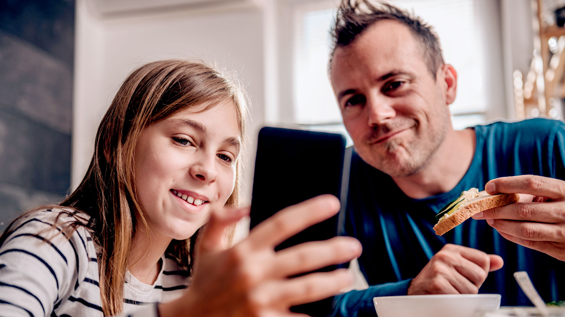 Dürfen Eltern Das Handy Ihrer Kinder Kontrollieren www.gofeminin.de