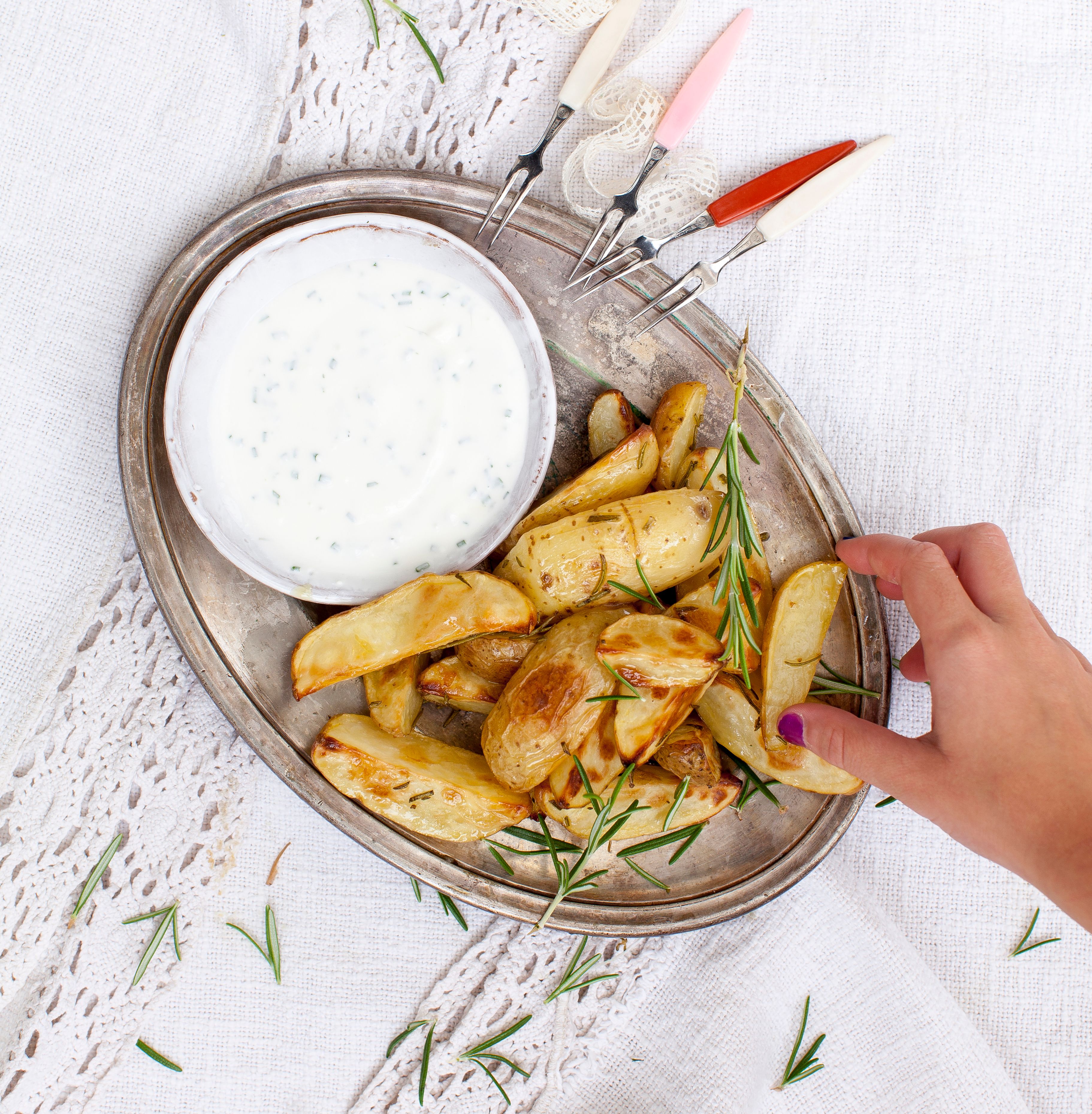 Ofenkartoffeln mit Sauerrahm sind kalorienarme Sattmacher