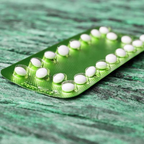 Bringt den Hormonhaushalt in Ordnung: die Pille. Bringt den Hormonhaushalt in Ordnung: die Pille.