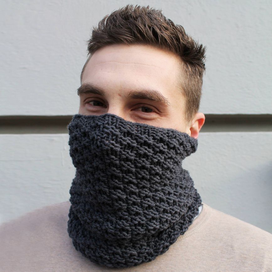Anleitung: So strickst du einen Loopschal für Männer Anleitung: So strickst du einen Loopschal für Männer