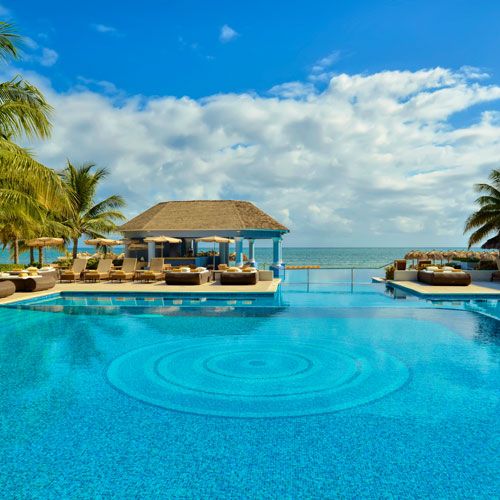 Infinity Pool im Jamaika Hotel
