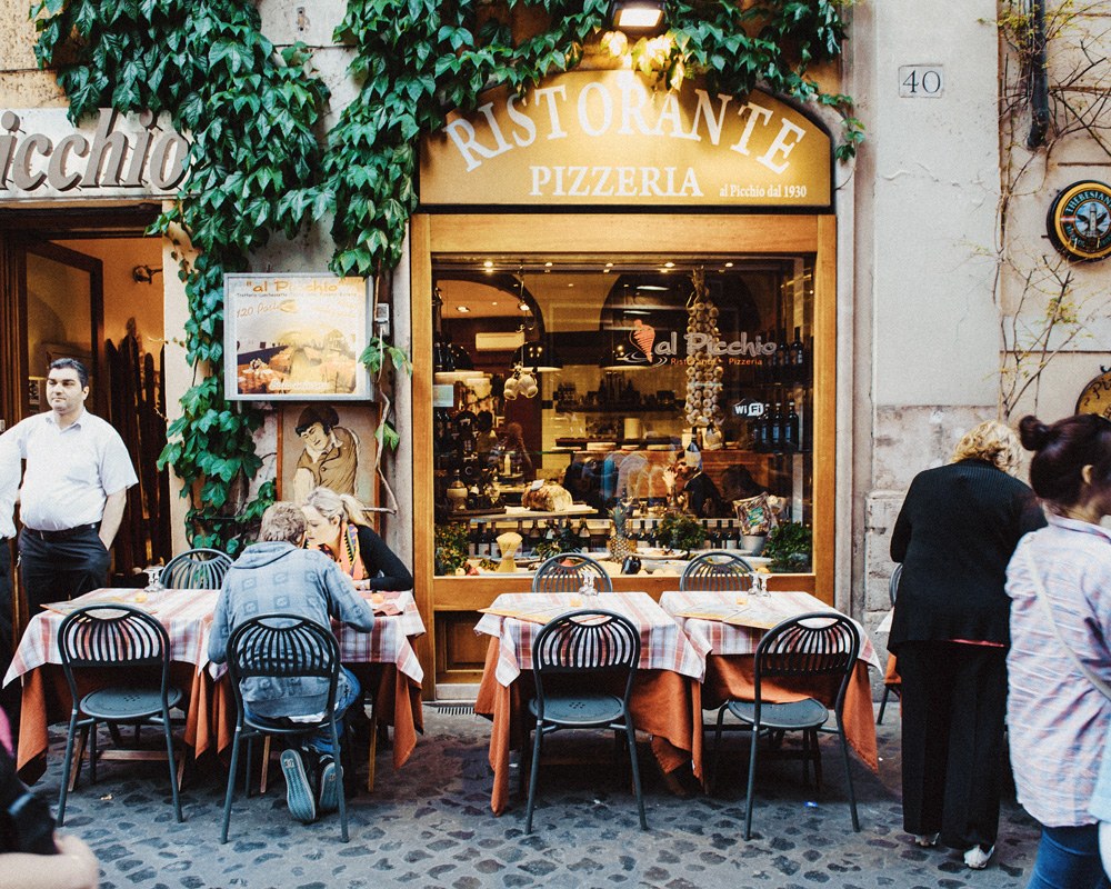 Italienische Pizza Romana