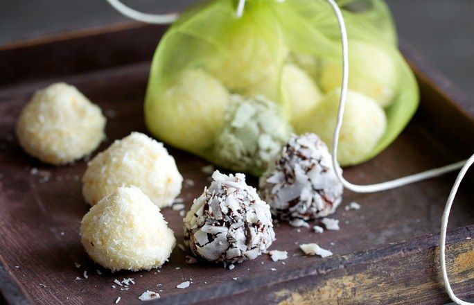 Schnelles Pralinen-Rezept: Weiße Kokostrüffel