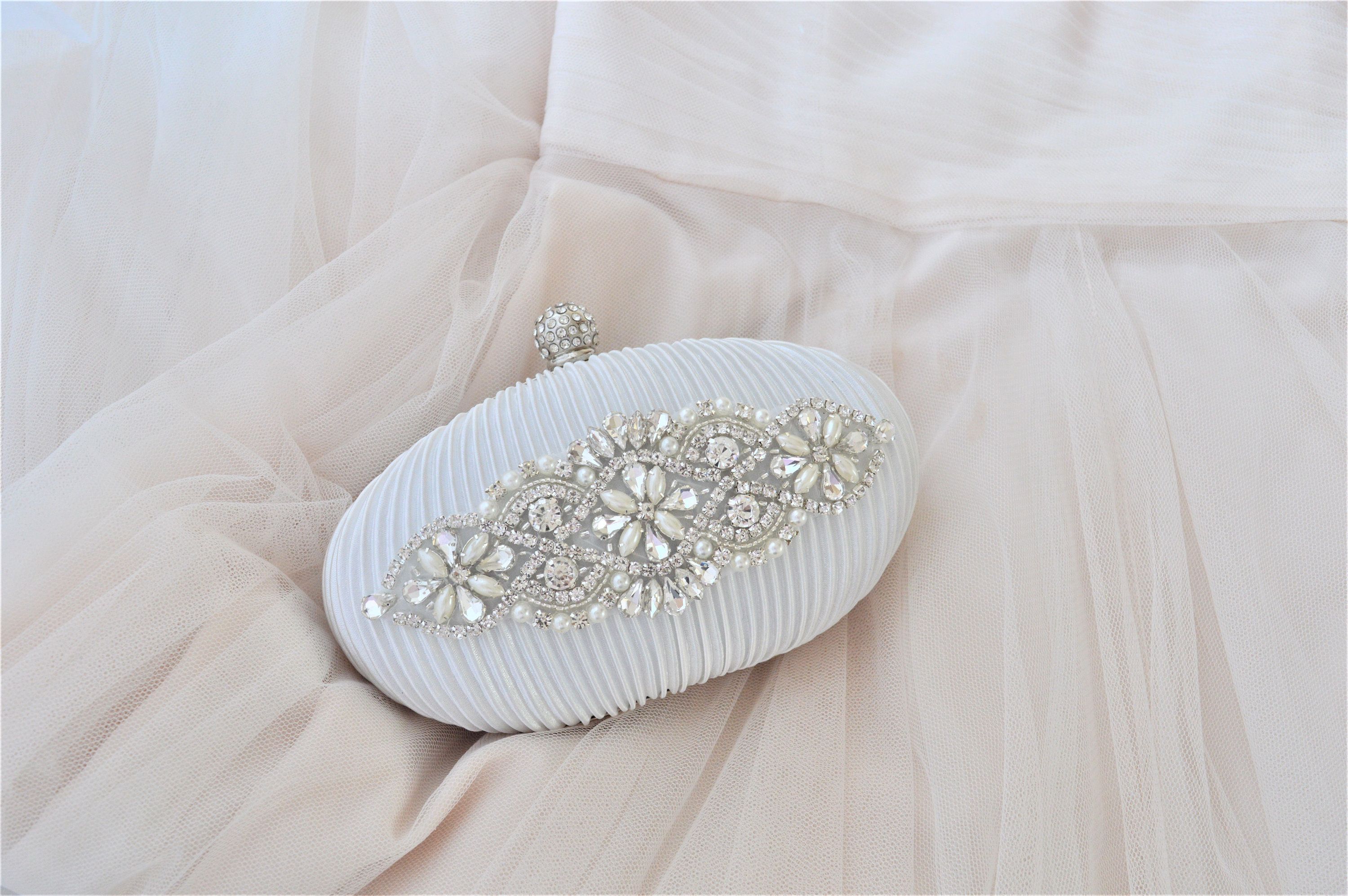 Clutch von BridalAdornmentsUK über etsy, 45 €