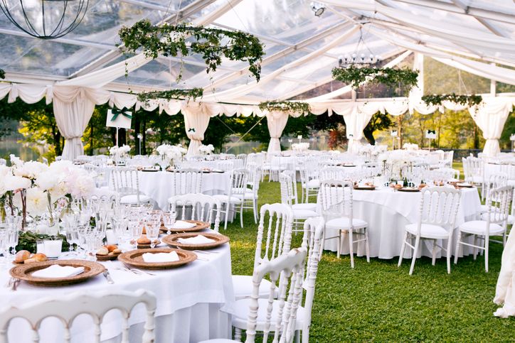 Tischordnung bei der Hochzeit: Runde Tische