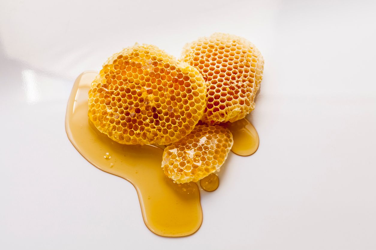Lippenpeeling mit Honig selber machen