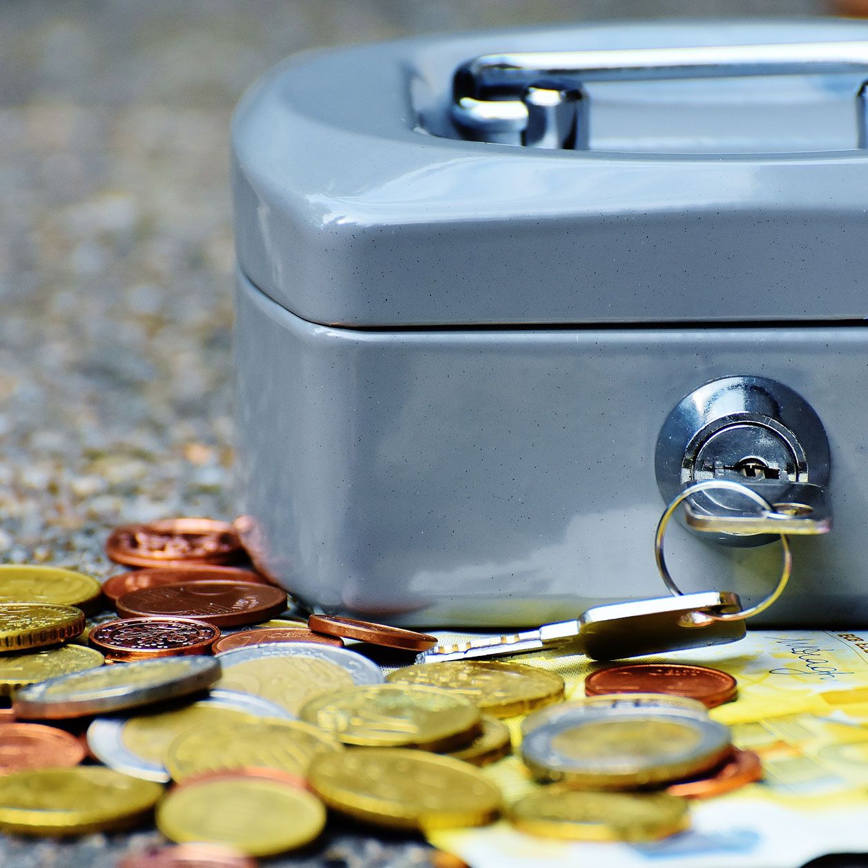 Traumdeutung: Das bedeutet es, wenn ihr von Geld träumt Traumdeutung: Das bedeutet es, wenn ihr von Geld träumt