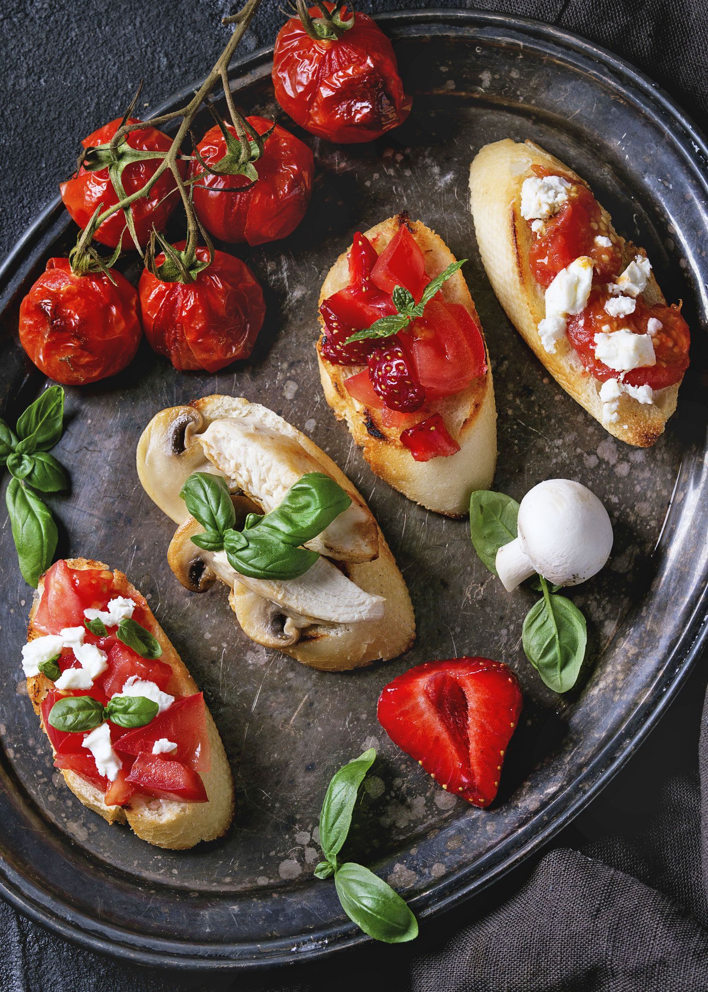 Erdbeer-Tomate-Bruschetta Erdbeer-Tomate-Bruschetta