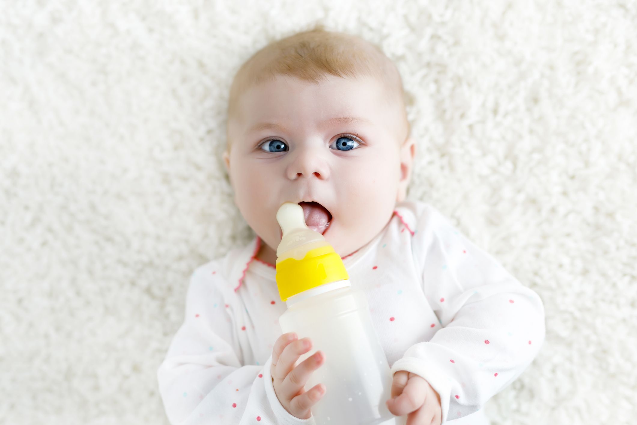 Kuhmilchallergie bei Babys: Das sind typische Symptome