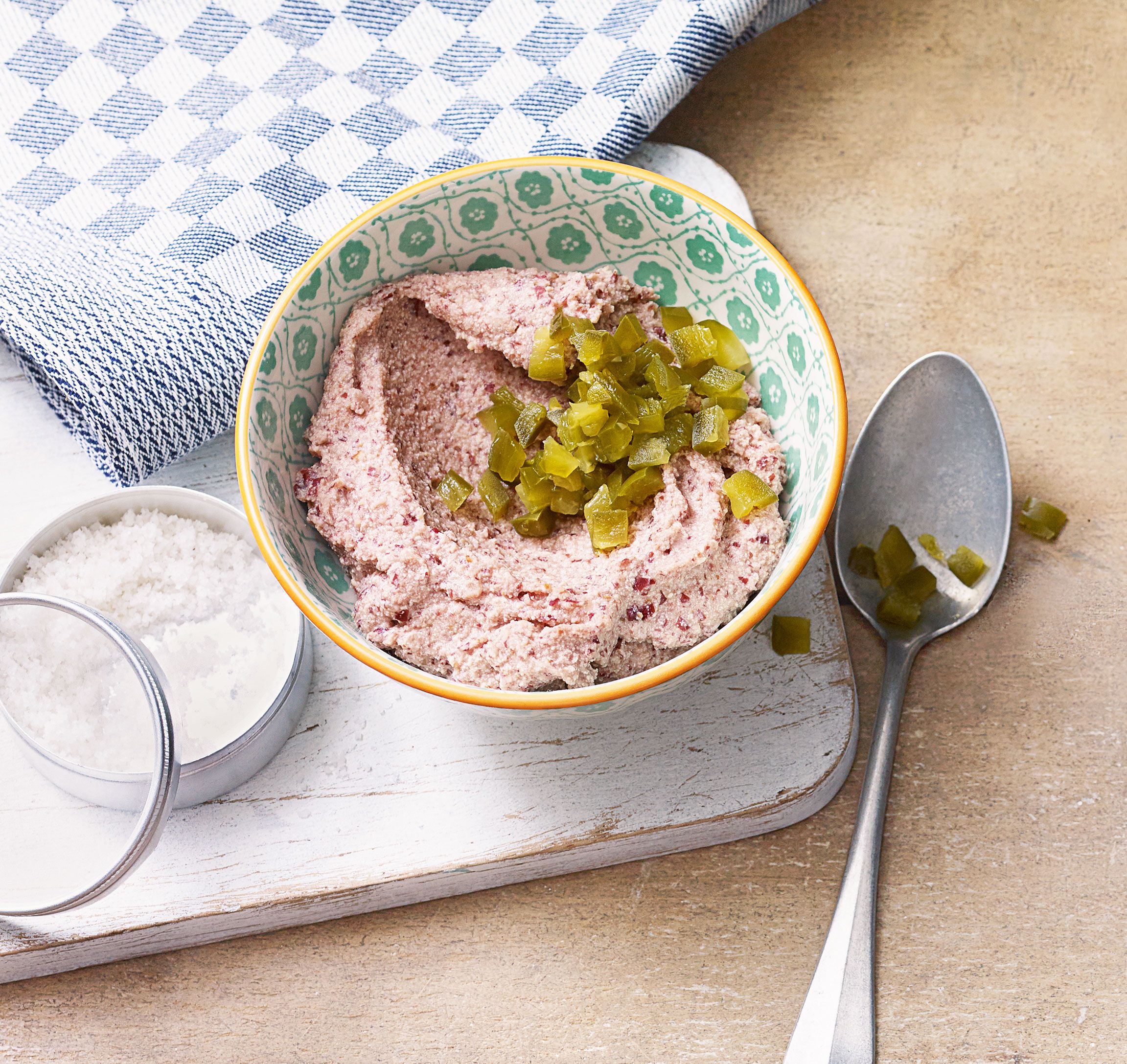 Rezept für herzhaften veganen Brotaufstrich Rezept für herzhaften veganen Brotaufstrich