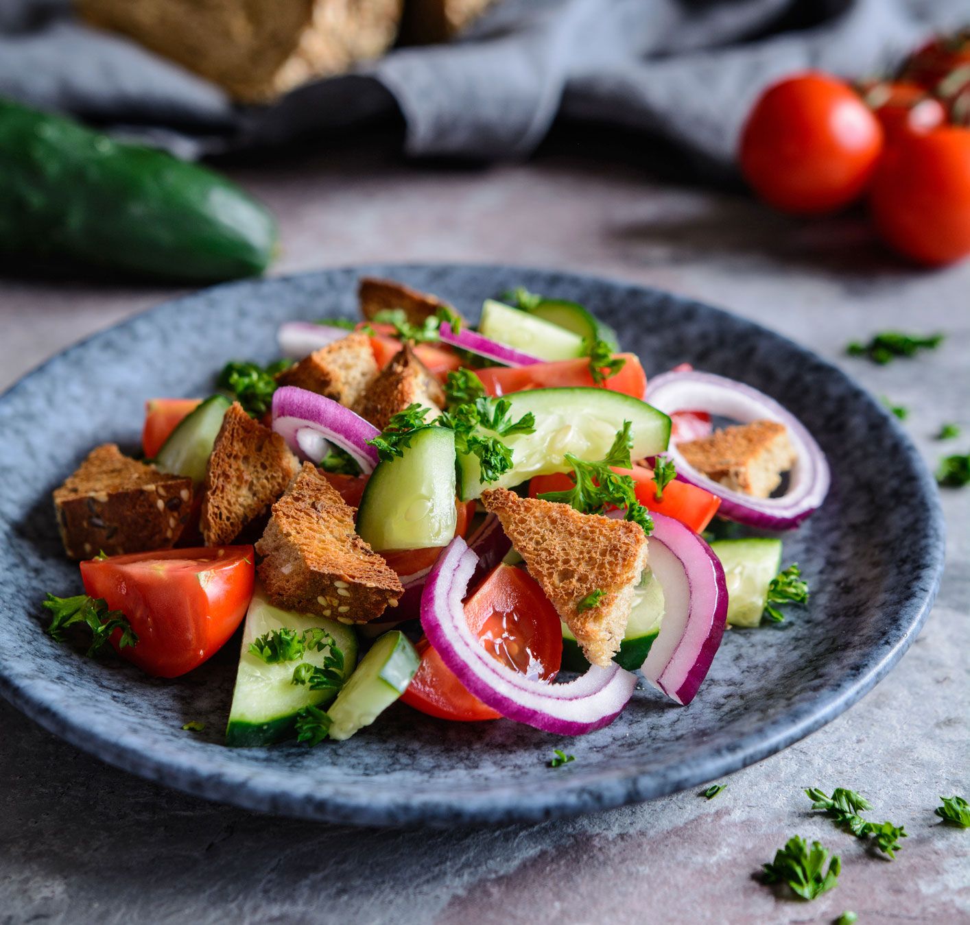 Altes Brot verwerten: Panzanella-Rezept Altes Brot verwerten: Panzanella-Rezept