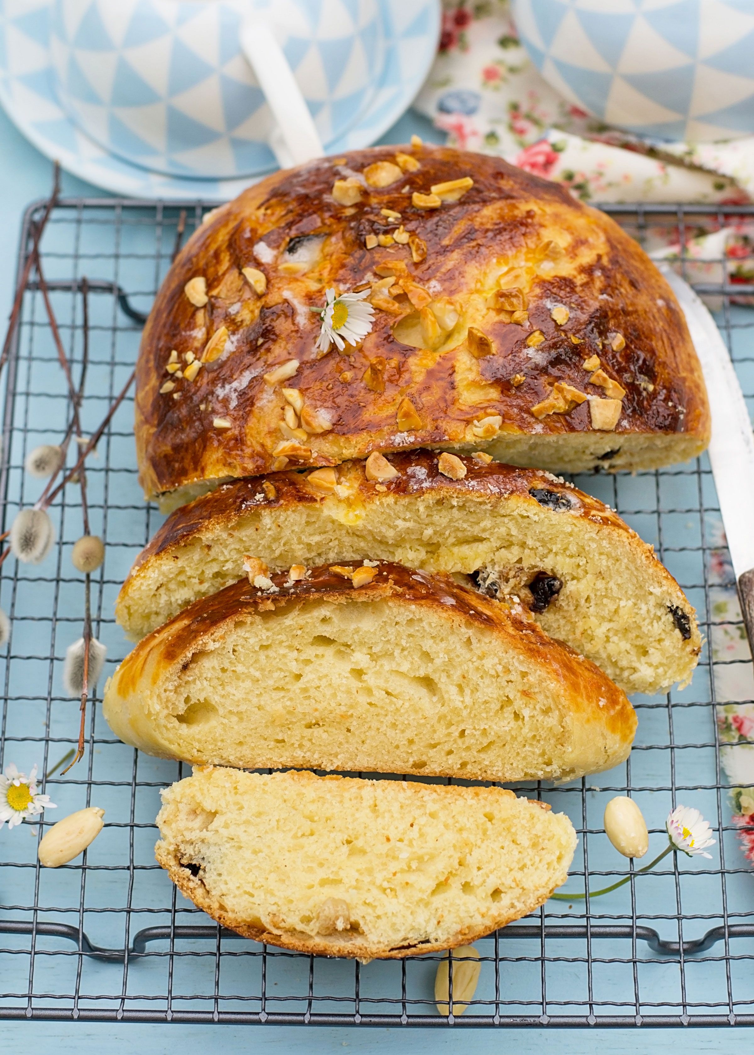 Rezept für ein leckeres Osterbrot ohne Mehl