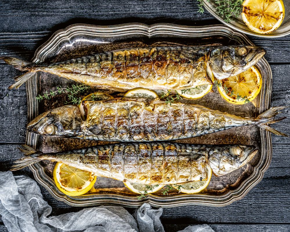 Afrikanisch Grillen: Gebratene Makrele