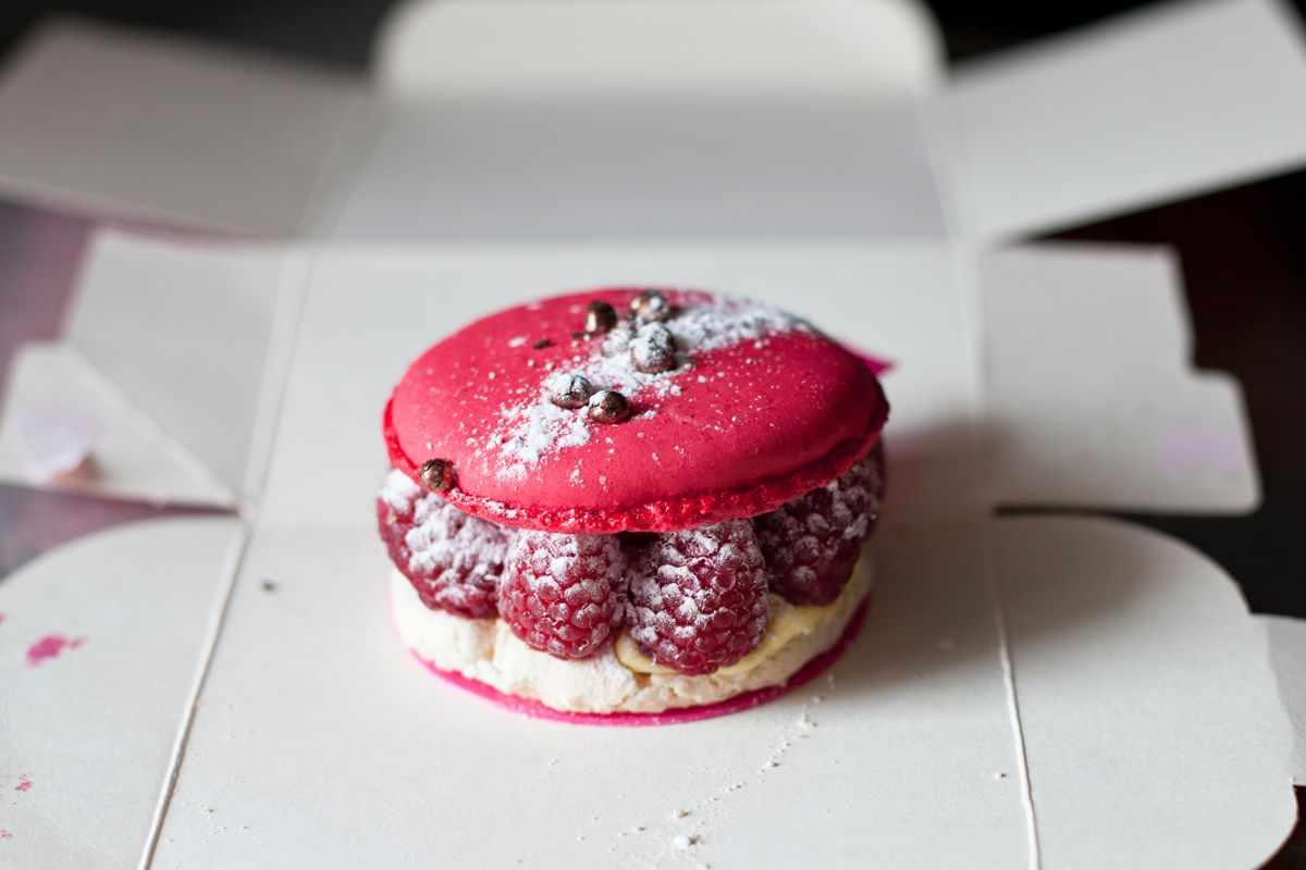 Einfache Macarons: Füllung mit Obst und Sahne