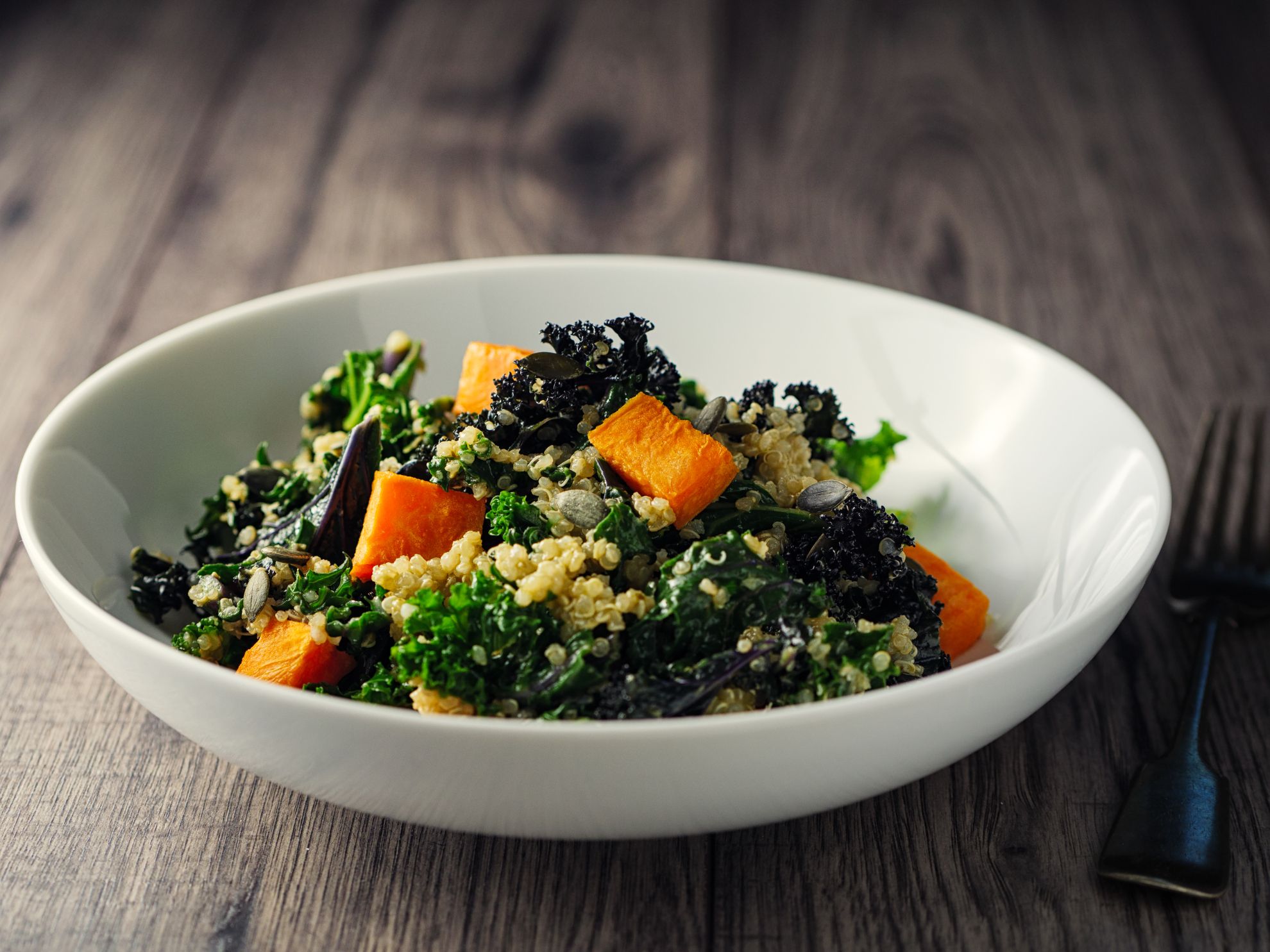 Grünkohl Bowl mit Süßkartoffeln Grünkohl Bowl mit Süßkartoffeln