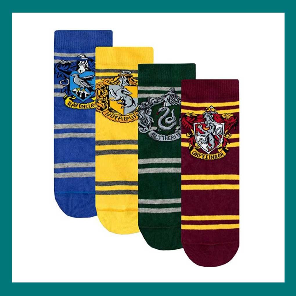 Harry Potter Geschenk: Socken Set mit Hogwarts Wappen Harry Potter Geschenk: Socken Set mit Hogwarts Wappen