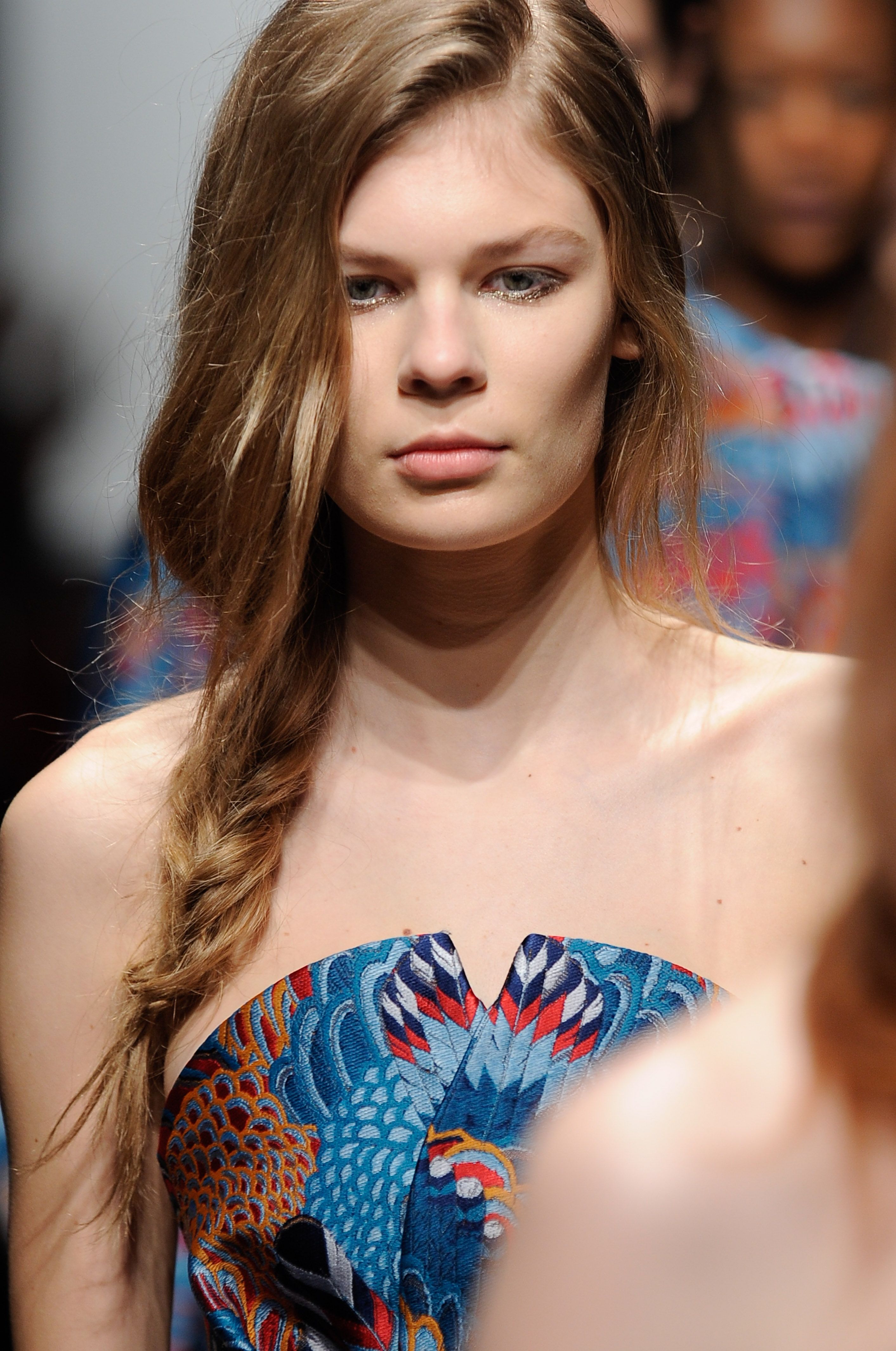 Undone-Look mit Zopf Undone-Look mit Zopf