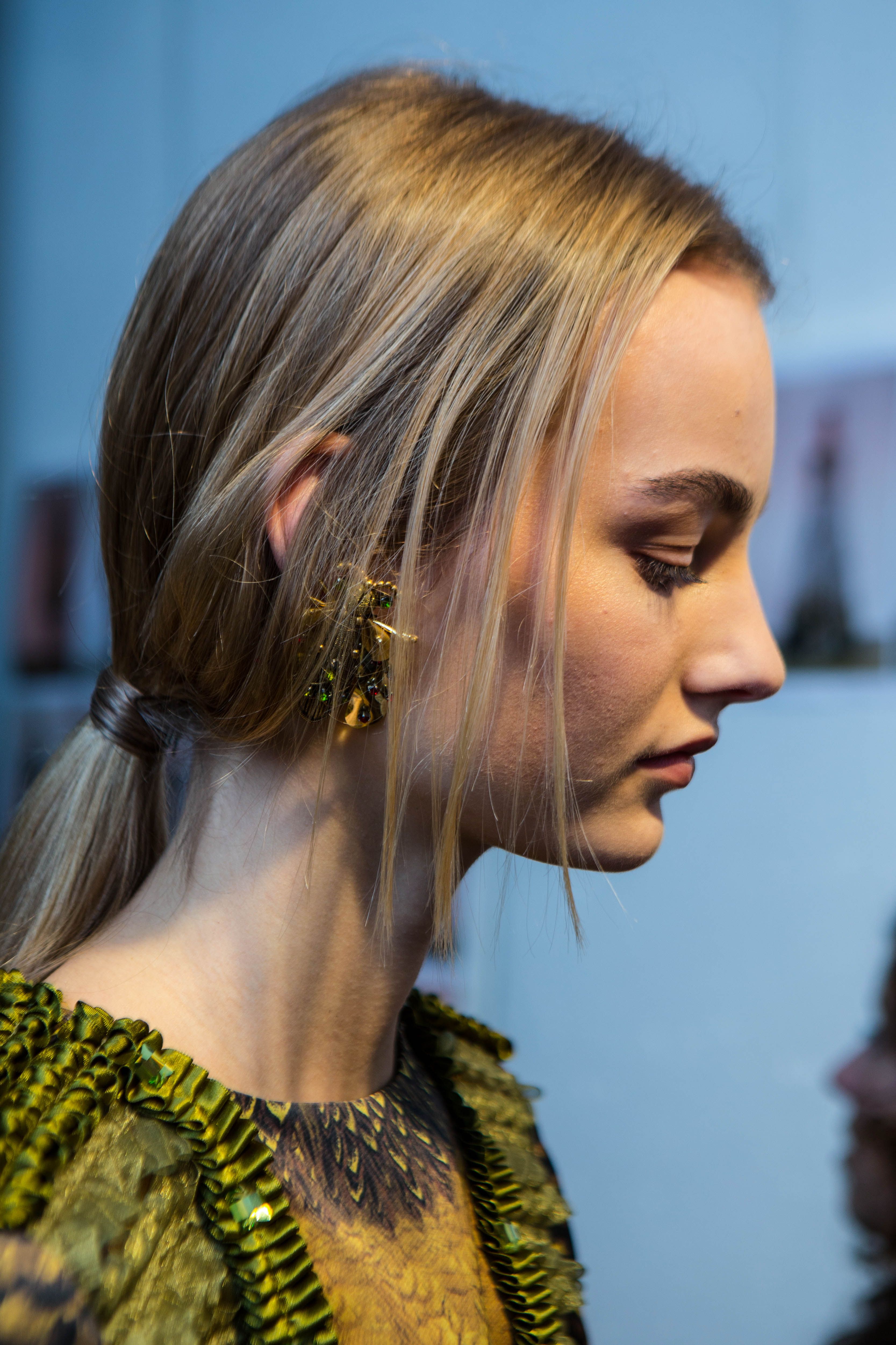 Undone-Look mit Pferdeschwanz Undone-Look mit Pferdeschwanz