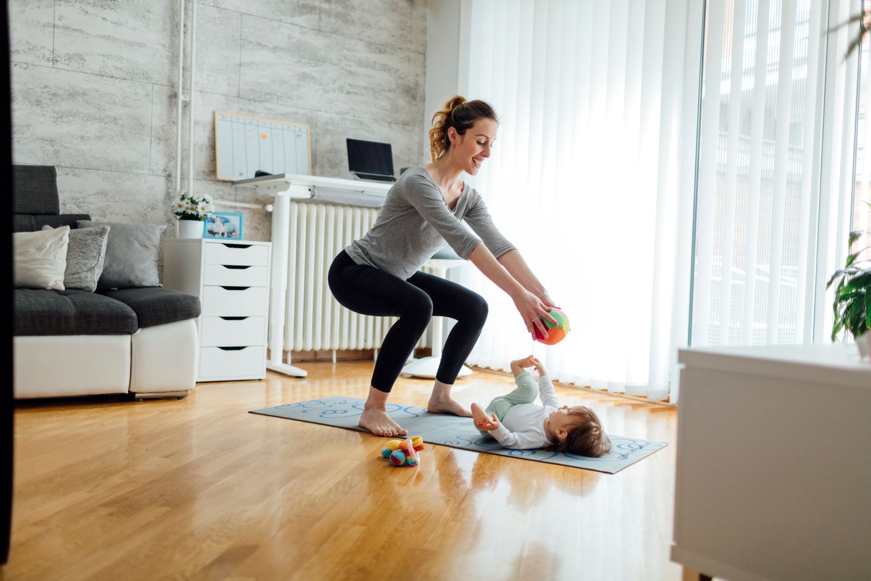 Squats mit Baby Squats mit Baby