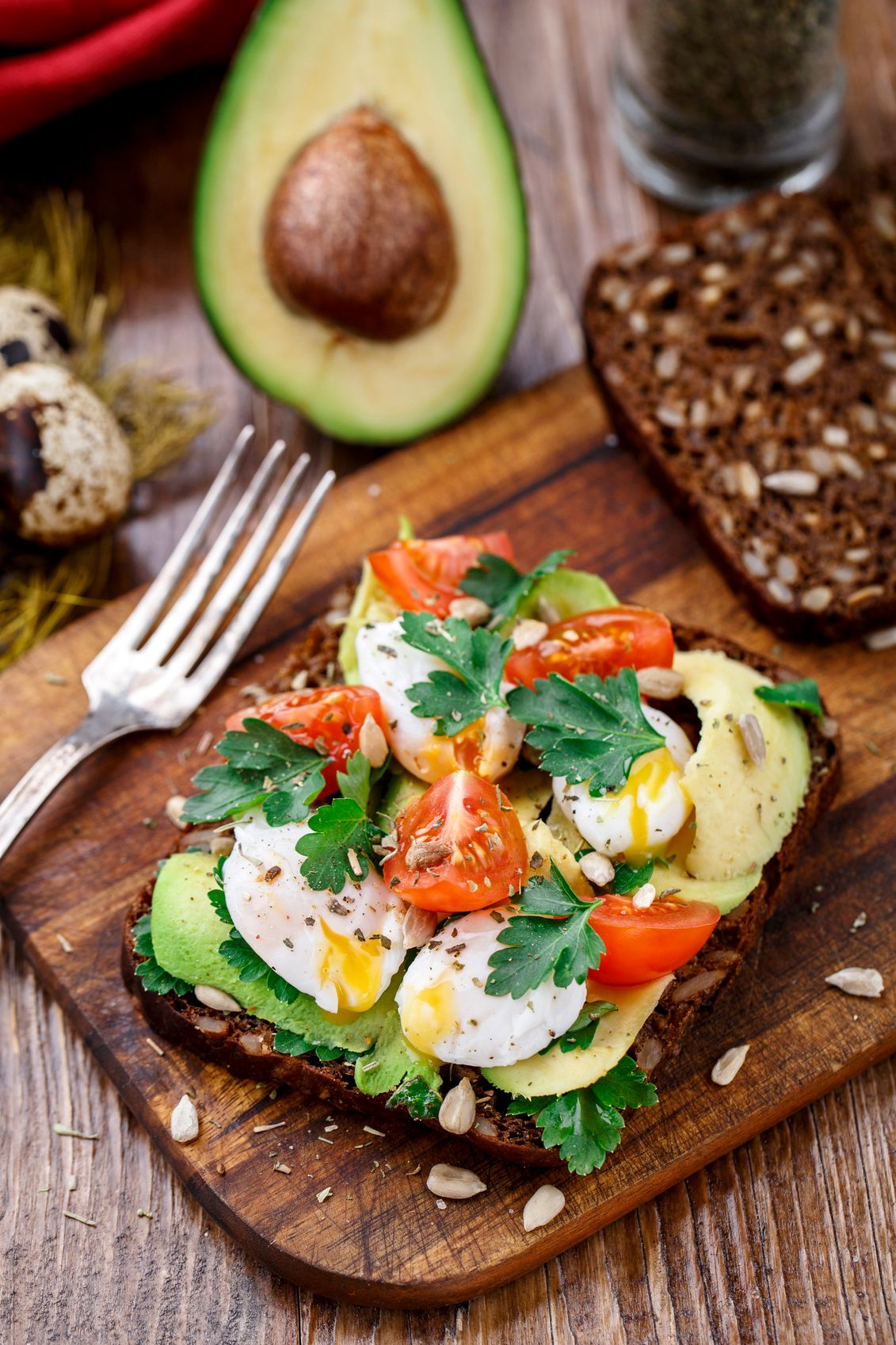Perfekt fürs Frühstück: Avocado-Brot mit Ei