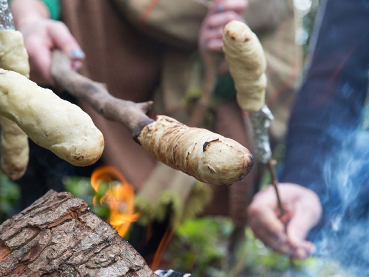 Stockbrot selber machen: Die besten Rezepte und Tipps