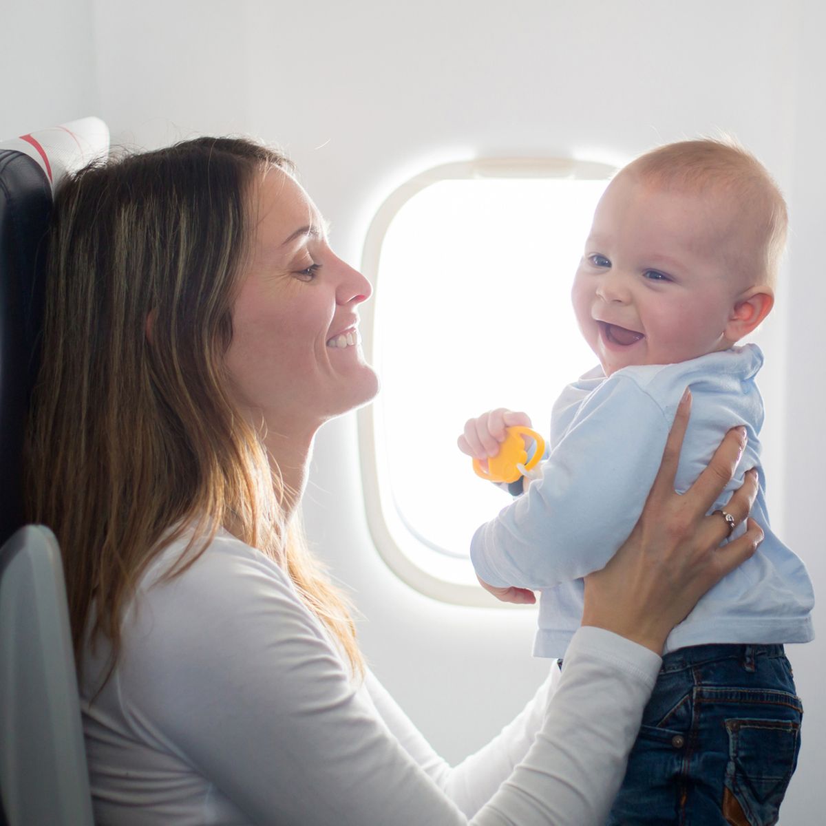 Fliegen mit Baby: Tipps & Tricks