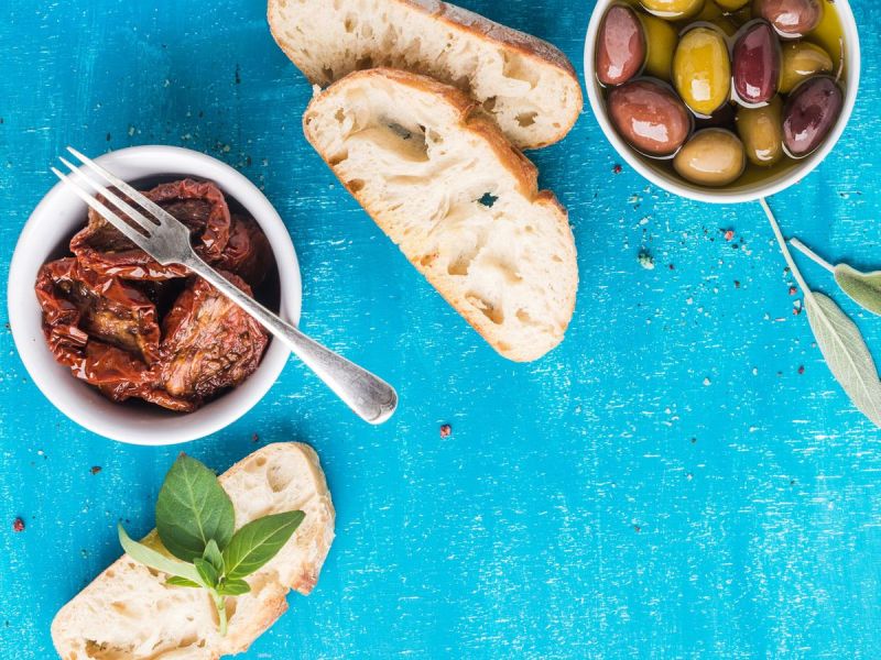 Tomaten und Olivenöl sind feste Bestandteile der Mittelmeer Diät