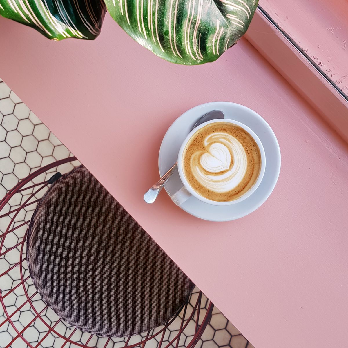 Kaffee in der Schwangerschaft: Schadet Koffein dem ungeborenen Baby?