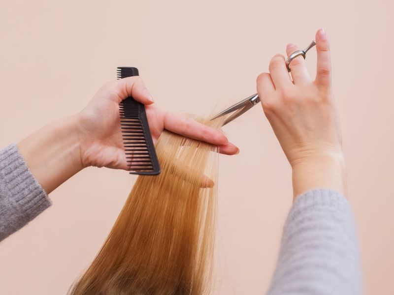 Haare selber schneiden: Anleitung und Tipps