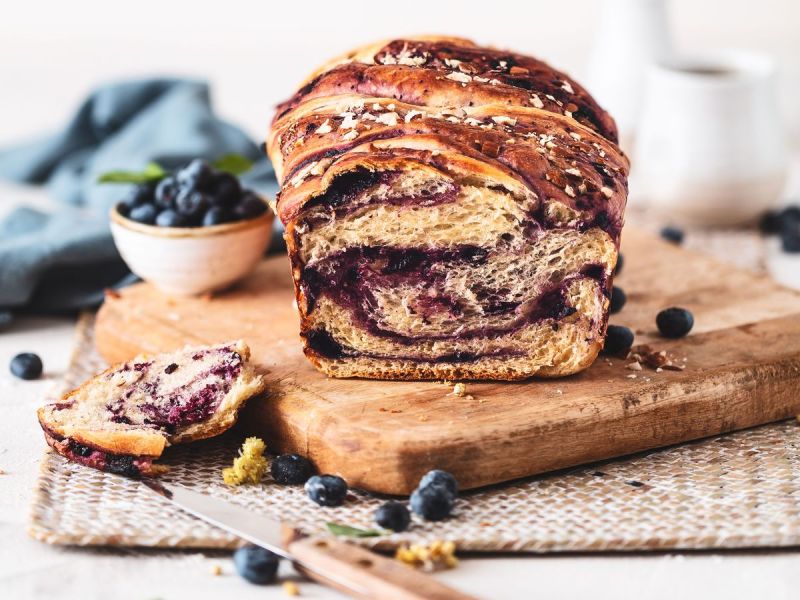 Blaubeer-Babka: Fruchtiges Hefe-Rezept für Ostern