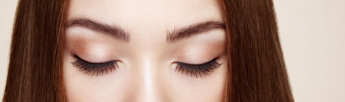 Wimpern Booster: Die besten Tricks für schöne Wimpern