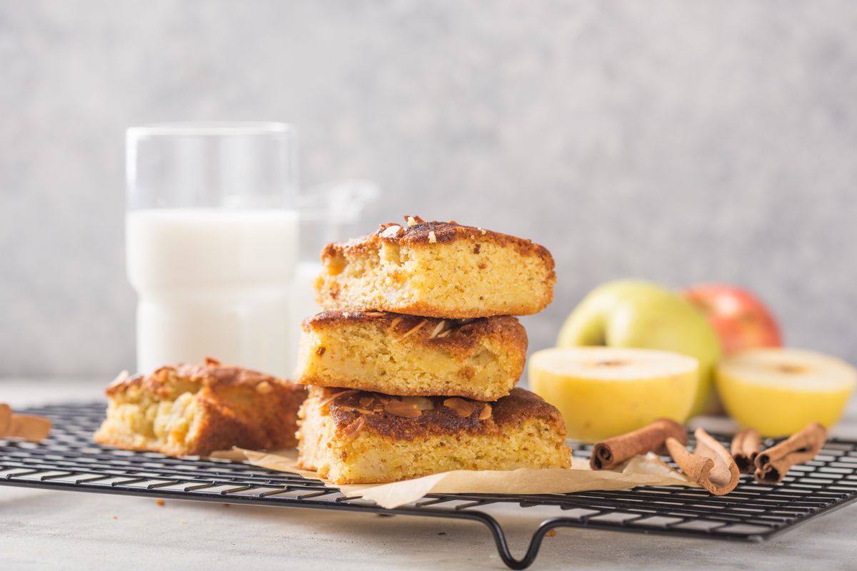 Apfelkuchen vom Blech mit Karamell