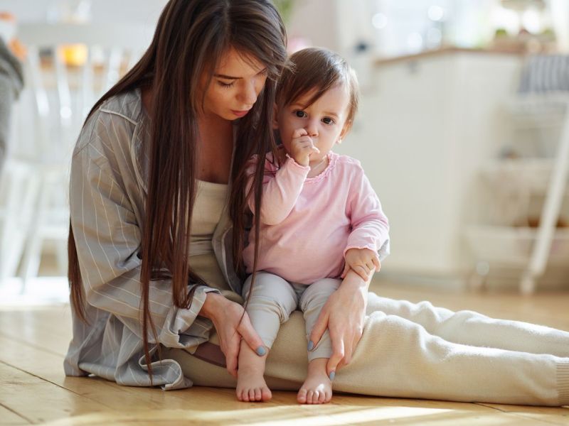 Daumenlutschen bei Kindern: Ursachen und Tipps zur Abgewöhnung