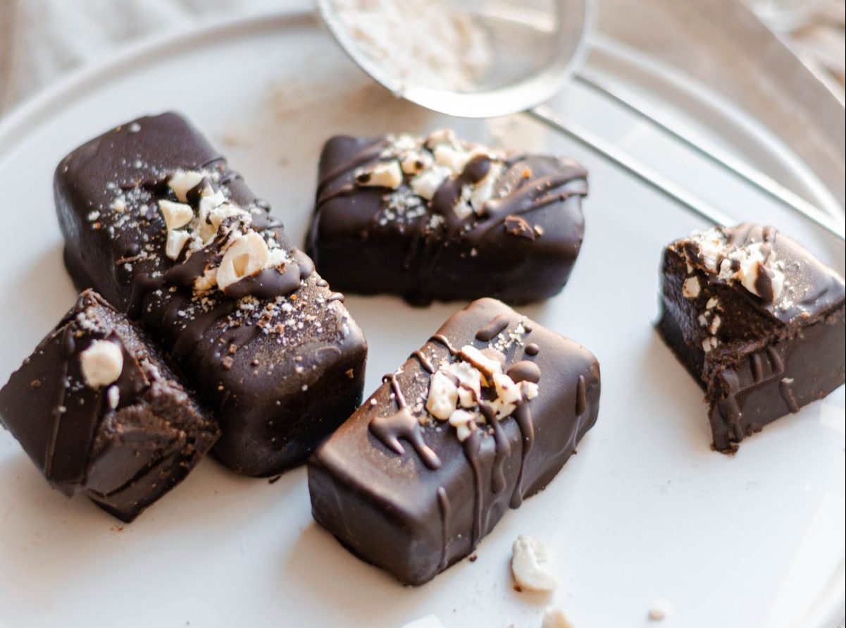 Snickers-Ersatz-Geniales-Rezept-f-r-zuckerfreie-Schokoriegel-mit-Haferflocken