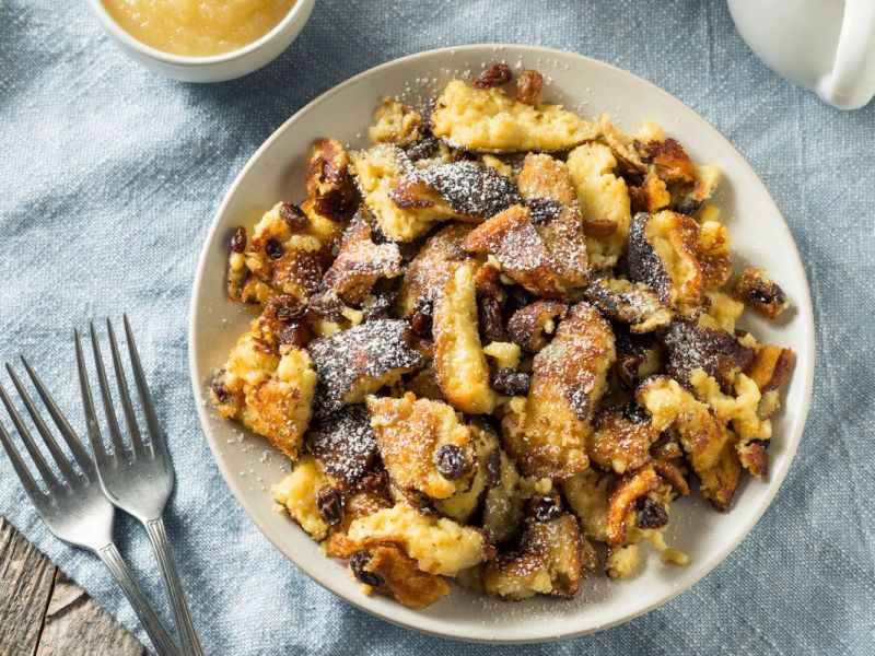 Veganer Kaiserschmarrn: Einfaches Rezept aus 3 Zutaten