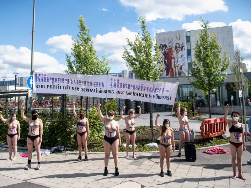 Germany's Next Topmodel: Nackter Protest kurz vor dem Finale
