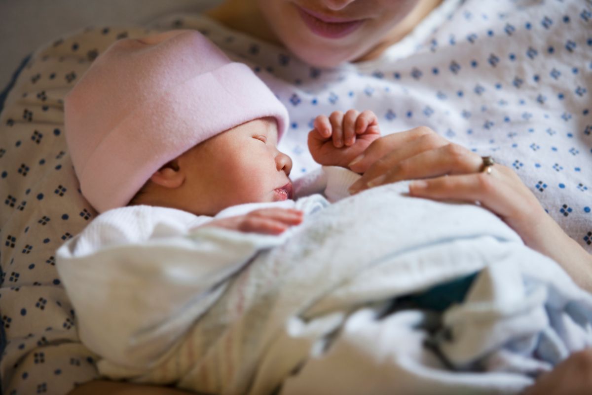 Kolostrum: Warum die Vormilch so wichtig für dein Baby ist
