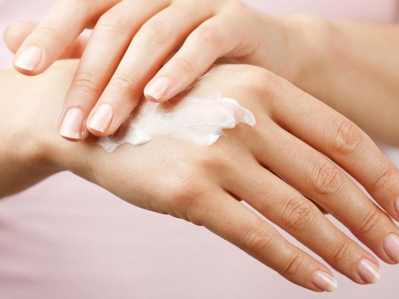 Zarte Haut im Handumdrehen: Handcreme einfach selber machen