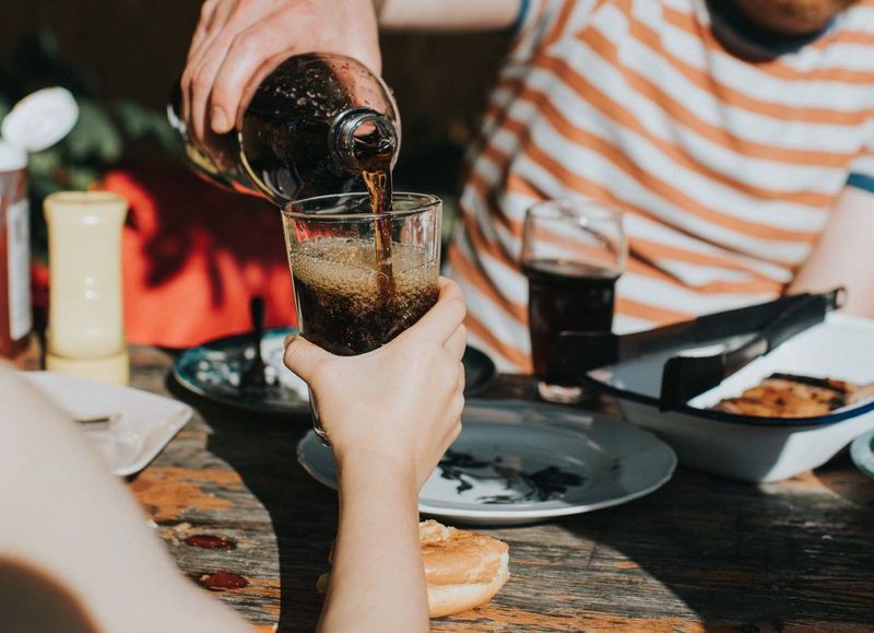 Cola in der Schwangerschaft: Darauf solltest du unbedingt achten