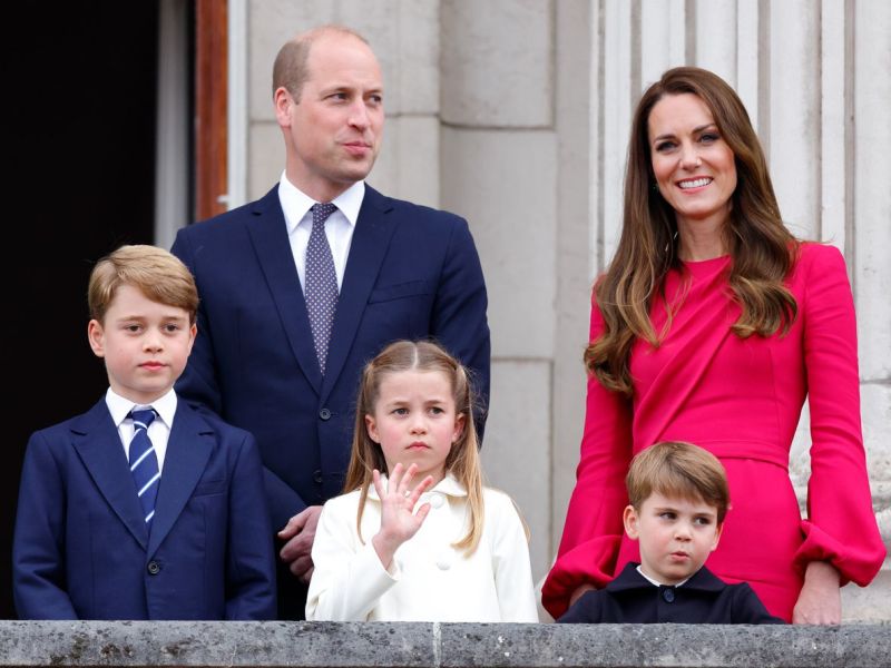 Herzogin Kate und Prinz William wünschen sich mehr Freiheit für sich und die Kinder. Daher planen sie ihren Umzug nach Windsor.