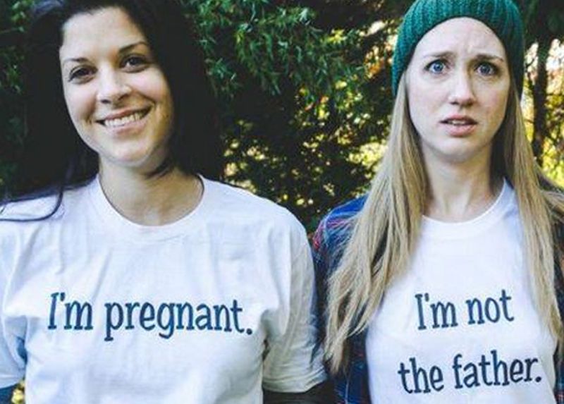Diese beiden Frauen werden Mama - und teilen die Nachricht mit der ganzen Welt.