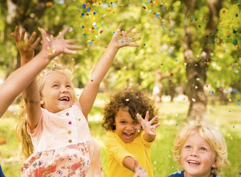 Kindergeburtstag: Spiele für drinnen und draußen
